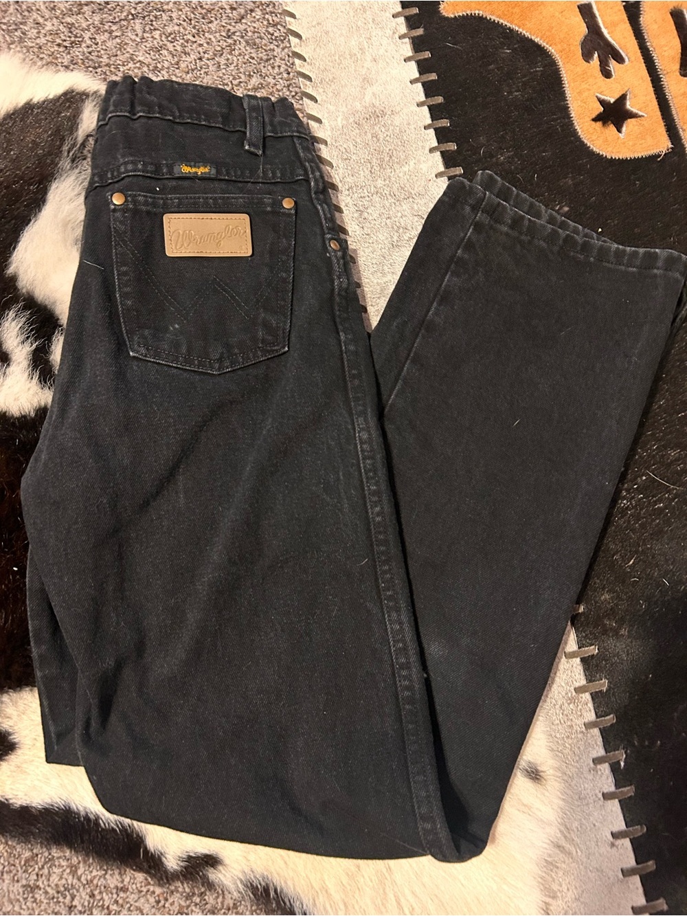 Wrangler Men's Black Relaxed Jeans with Leather Patch